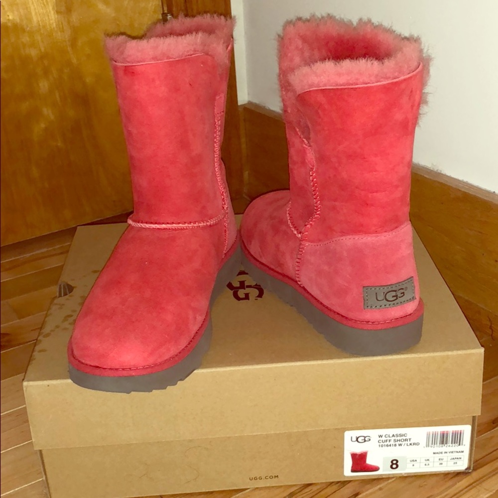 UGG  (Red) Classic Cuff Short Boots